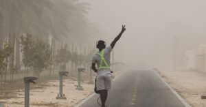 How to Remove Dust and Sand from Outdoor Areas in Dubai
